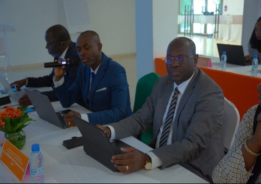 Photo : Séminaire de formation des membres du Conseil de régulation et du Comité de direction de l'ARTCI