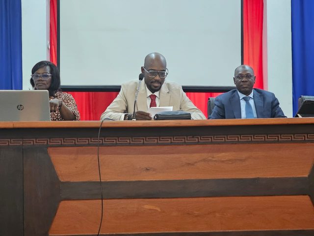 Photo 3 : Gouvernance du numérique au Bénin : un séminaire de l'APF pour les députés sur le Code du 